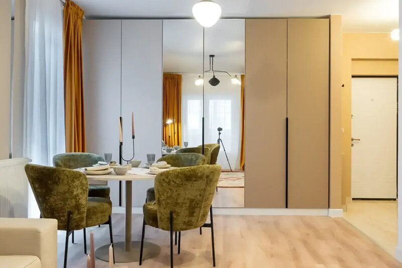 Apartament 2 camere  Vanzare - Mobilat cu Designer   Direct Propietar