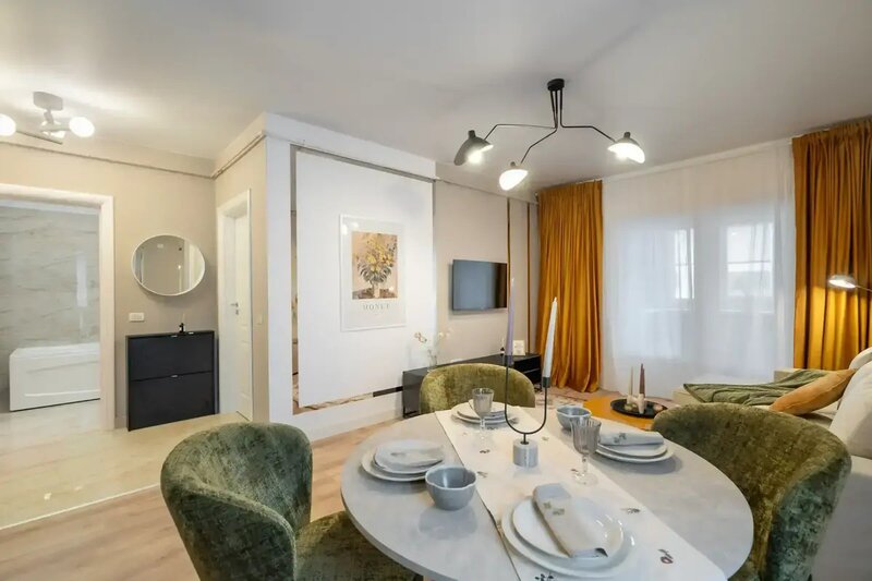 Apartament 2 camere  Vanzare - Mobilat cu Designer   Direct Propietar